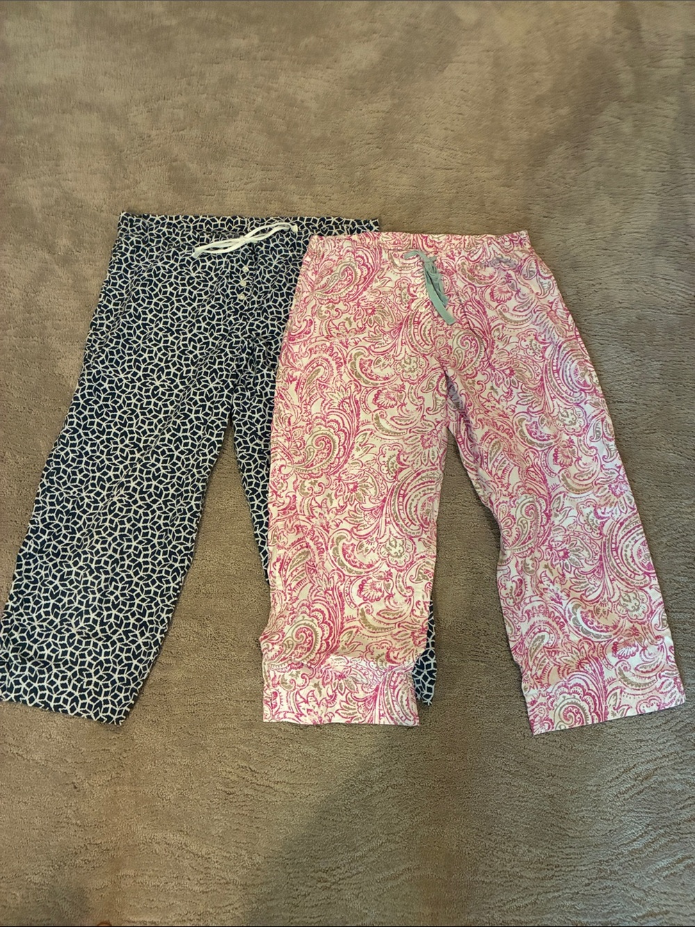 Banana republic 100% cotton, three-quarter length pajama pants.  EUC